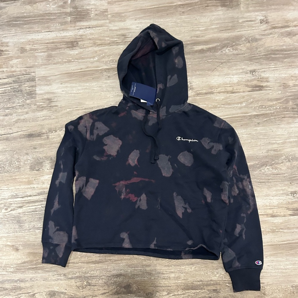 Champion navy dye hoodie M slightly cropped slightly oversized